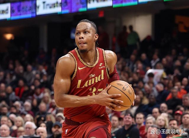 包含骑士年轻核心崭露头角，砍下生涯新高分！的词条