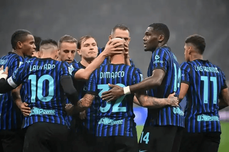 关于亚特兰大主场击败桑普多利亚，牢牢守住榜首的信息